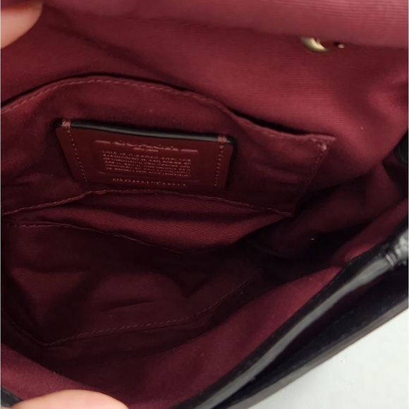 COACH AVARY CROSSBODY IN SIGNATURE CANVAS EUC - Picture 8 of 17